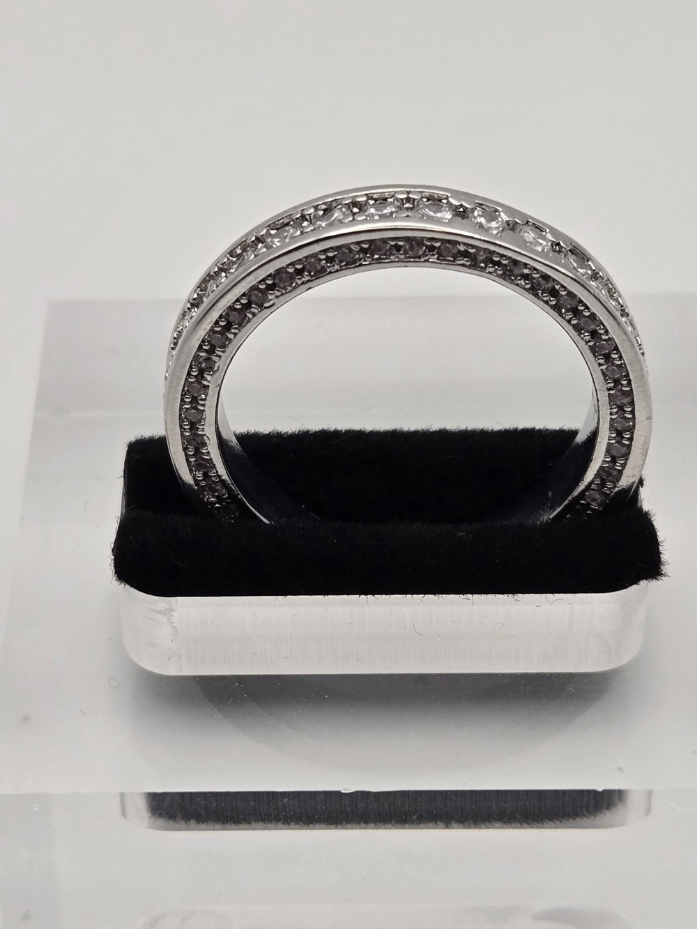✨ Elegant Silver Plated Eternity Band Ring ✨